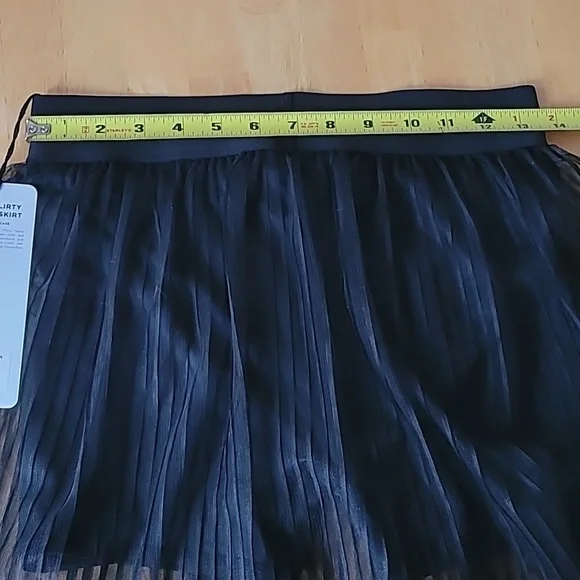 ALO Yoga Mesh Flirty Tennis Skirt Size M - Picture 9 of 10